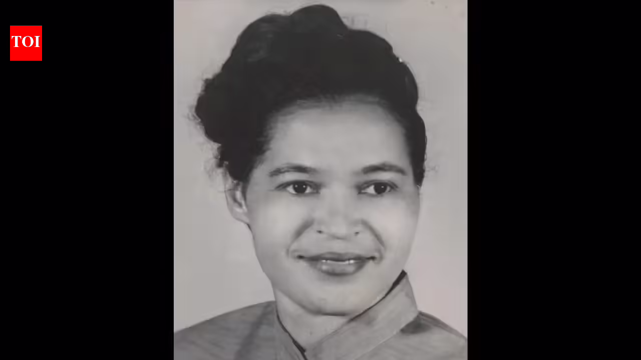Quote of the day by Rosa Parks: “You must never be fearful about what you are doing when it is right.”