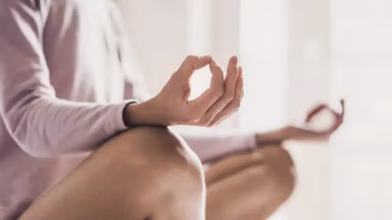 What should you think about while meditating? 7 simple ways to quiet a busy mind, stop chasing every thought and make meditation feel less frustrating when your brain refuses to switch off